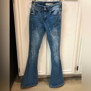 Celebrity Ace 3/26 distressed flare legs frayed waistband top